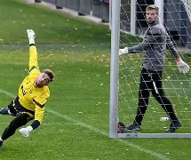 多特蒙德在德甲排名第几目前